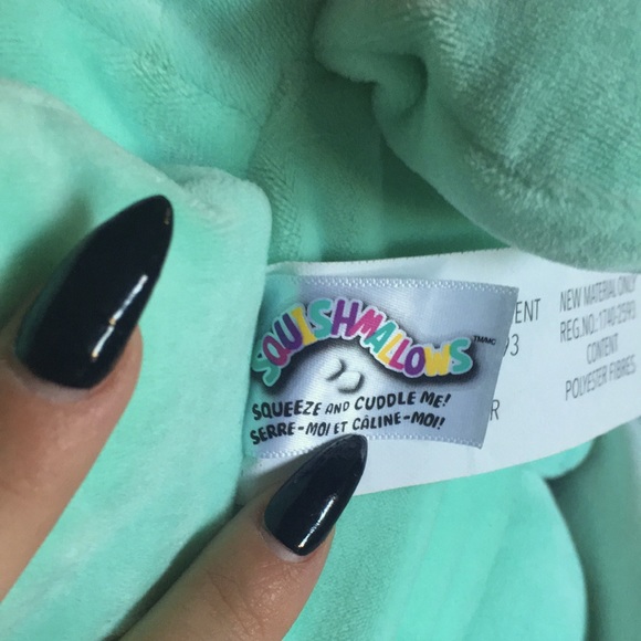 Octopus V-day Squishmallow🐙💕 - Picture 3 of 3